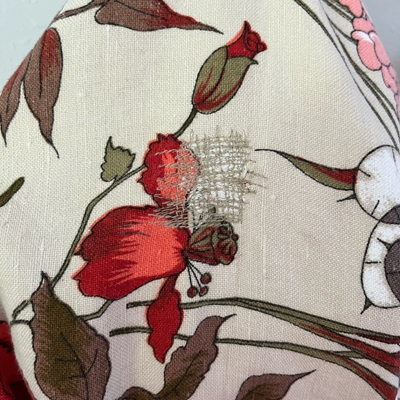 Moygashel Floral Fabric 49.5” x 49” - Picture 6 of 16